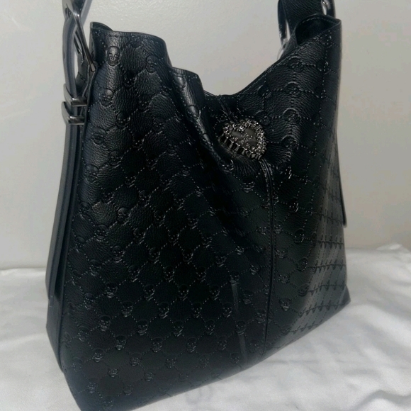 Betsey Johnson Skull Shoulder Handbag - Picture 2 of 6